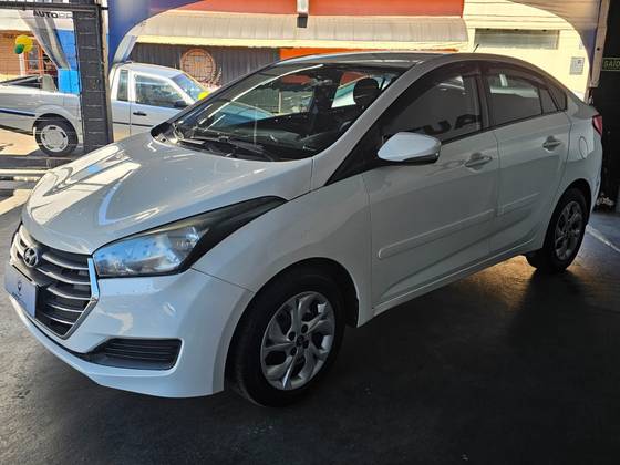 HYUNDAI HB20S 1.6 COMFORT STYLE 16V FLEX 4P MANUAL HYUNDAI HB20S 1.6 COMFORT STYLE 16V FLEX 4P MANUAL